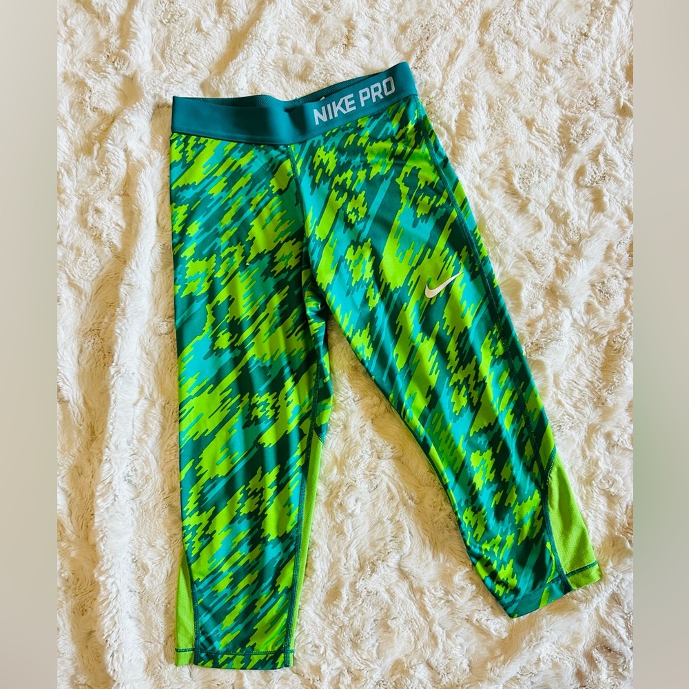 Girls youth Nike pro leggings